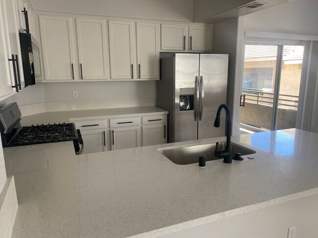 Building Photo - 9901 Trailwood Dr