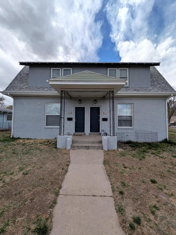 Primary Photo - 929 N 6th St