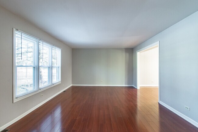 Building Photo - 1025 Hobson Dr