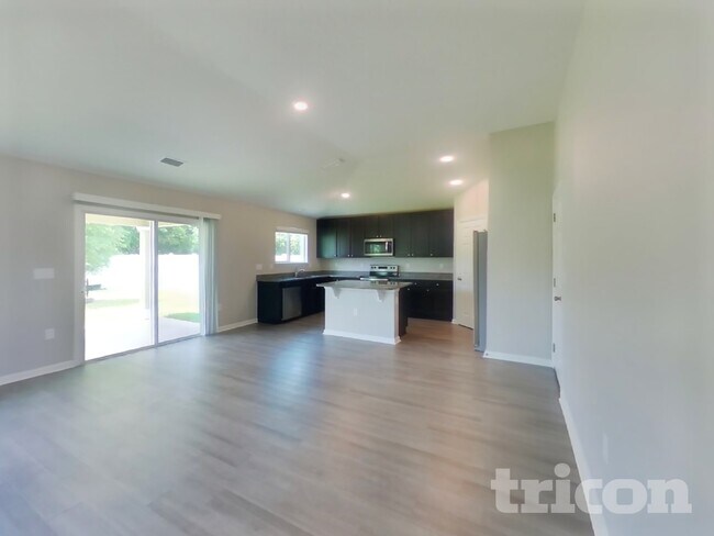 Foto del edificio - 8304 Fouraker Forest Rd