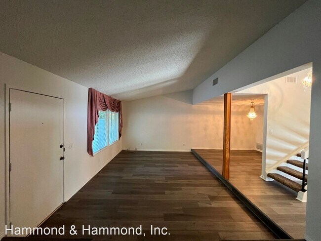 Foto del edificio - 4 br, 2.5 bath House - 10214 Larwin Ave. #5