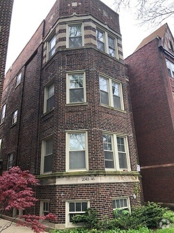 Building Photo - 2043 W Berwyn Ave