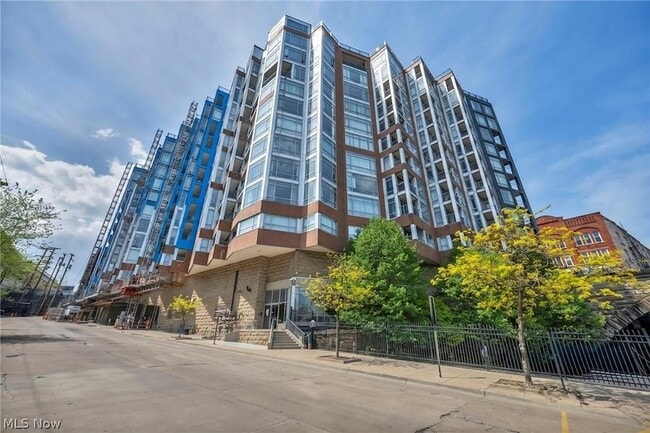 Foto del edificio - 2222 Detroit Ave