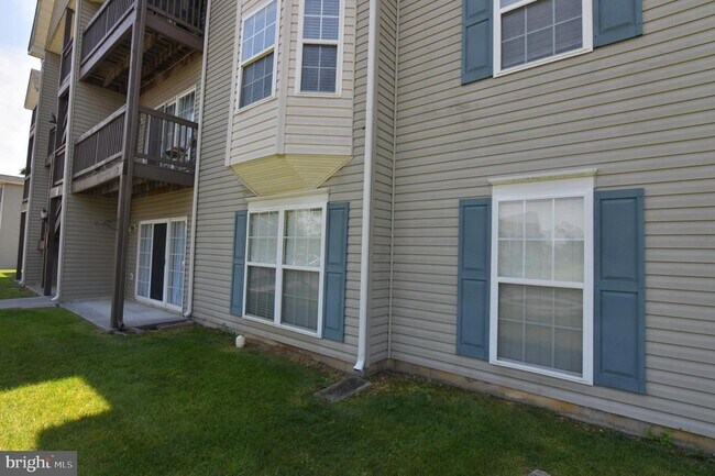 Foto del edificio - 136 Brookland Ct