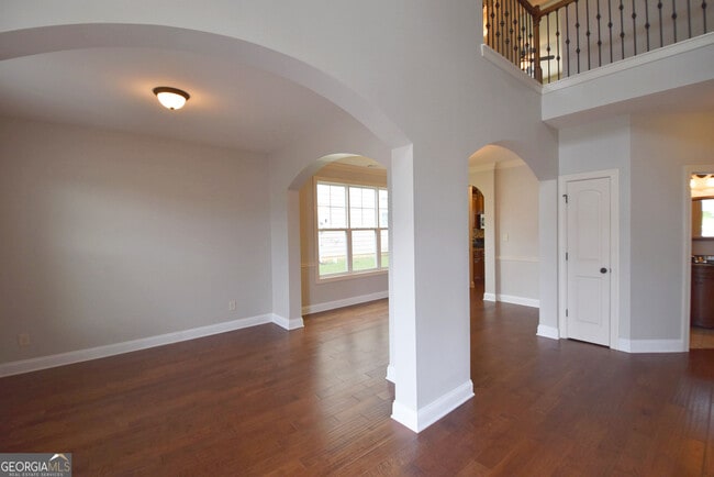 Building Photo - 606 Blackburn Ln