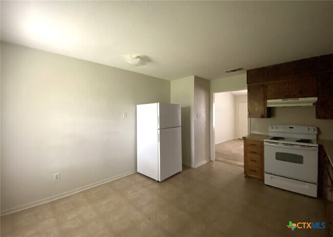Foto del edificio - 4800 Rainbow Cir