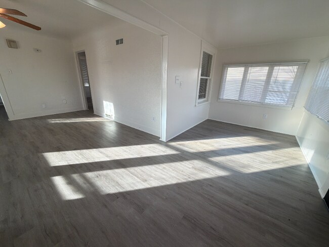 Foto del edificio - 2731 7th Ave