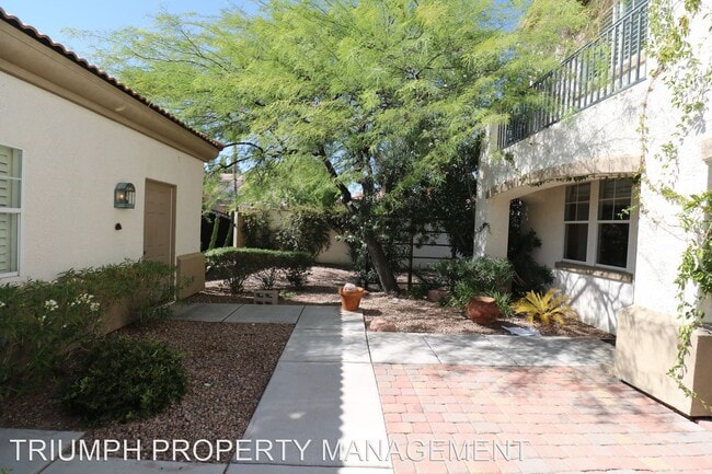 Foto del edificio - 5 br, 5 bath House - 1409 Tumberry St.