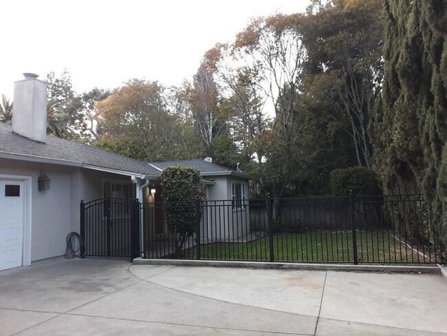 Building Photo - 668 El Camino Real