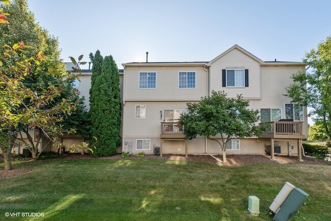 Foto del edificio - 253 Evergreen Cir