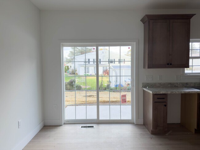 Foto del edificio - 108 Meadows Bnd