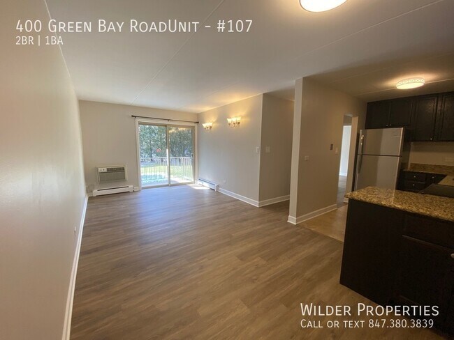 Foto del edificio - 400 Green Bay Rd