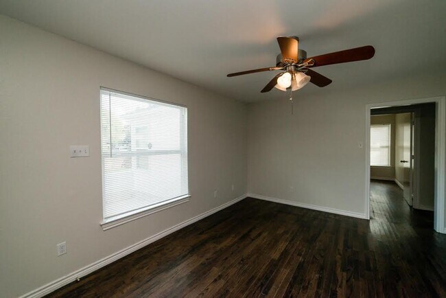 Building Photo - 10849 Estacado Dr