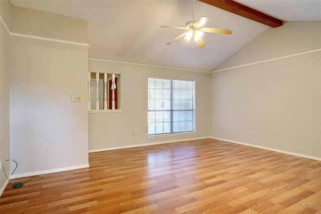 Foto del edificio - 2810 Sarah Dr