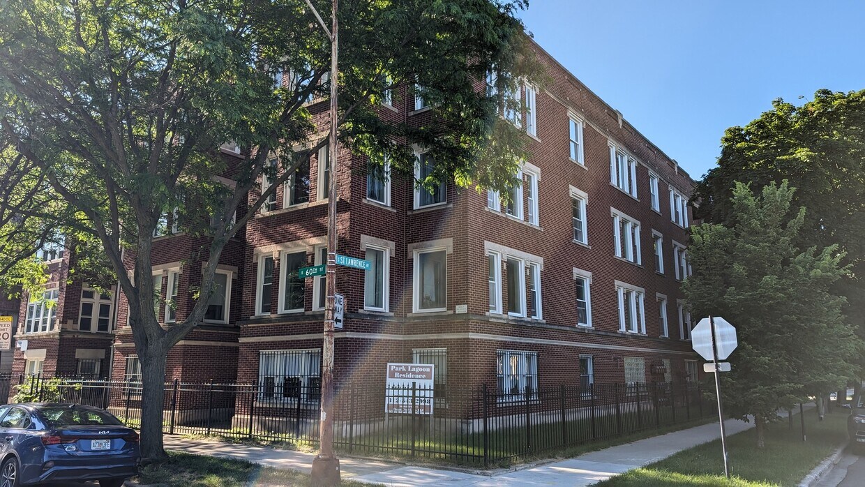 Primary Photo - 603 E 60th St