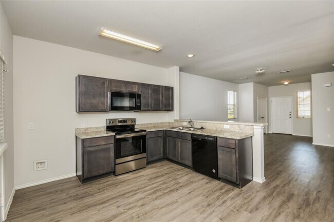 Building Photo - 8216 Runner Oak Ln