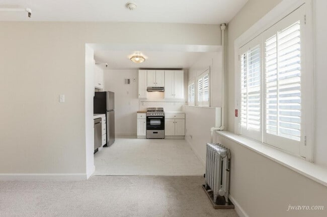 Building Photo - 1590 Sacramento St