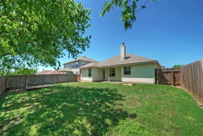 Building Photo - 400 Pheasant Ridge Dr