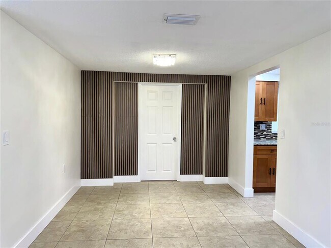 Foto del edificio - 5631 Riddle Rd