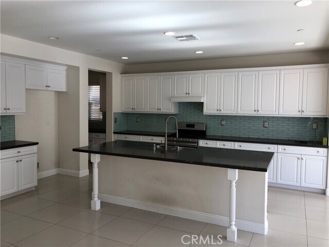 Building Photo - 14581 Olite Dr