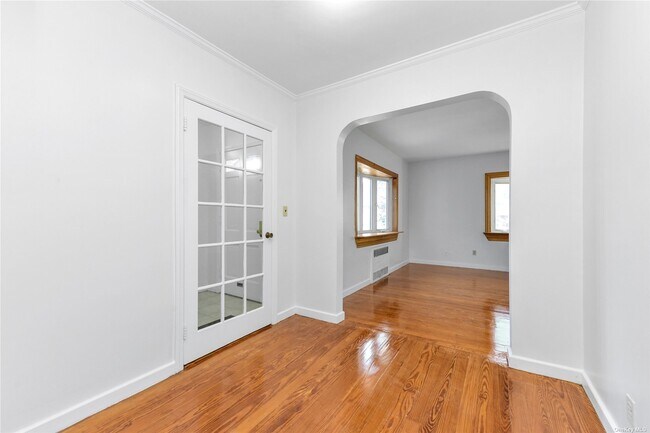 Foto del edificio - 85-17 159th St
