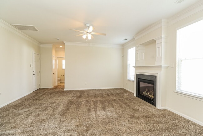 Building Photo - 6908 Sequoia Hills Dr