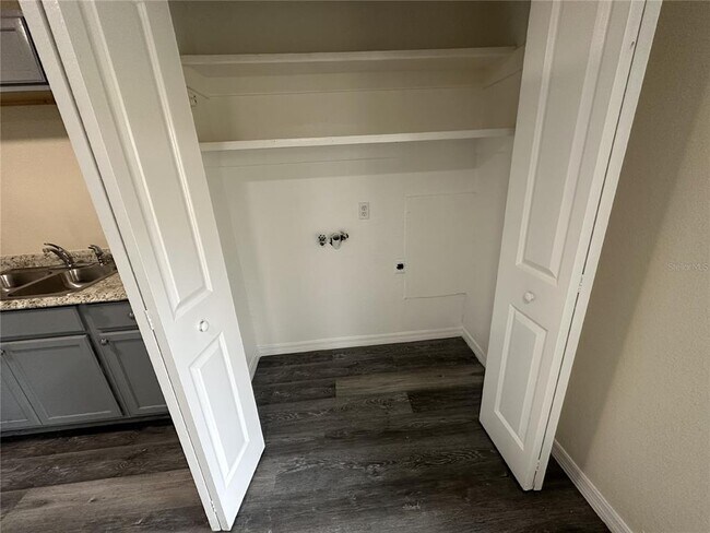 Foto del edificio - 453 Beech Ave