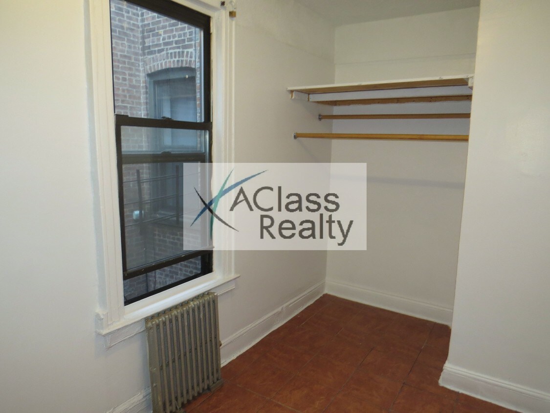 Building Photo - 3090 45th St