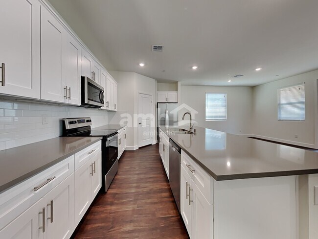 Building Photo - 291 Austin Bellerose Pl