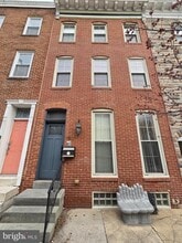 Building Photo - 782 W Hamburg St