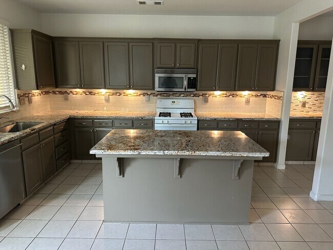 Foto del edificio - 1517 Mirasson Ave