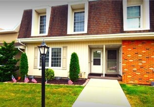 Building Photo - 540 Sunbrook Manor Dr