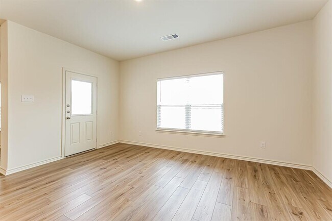 Foto del edificio - 336 Sunnymeade Ln