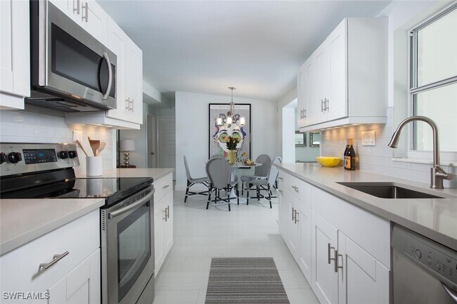 Foto del edificio - 2048 Harbor Ln