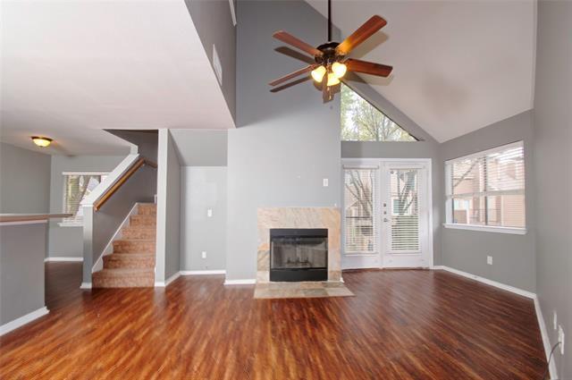 Foto del edificio - 9831 Walnut St