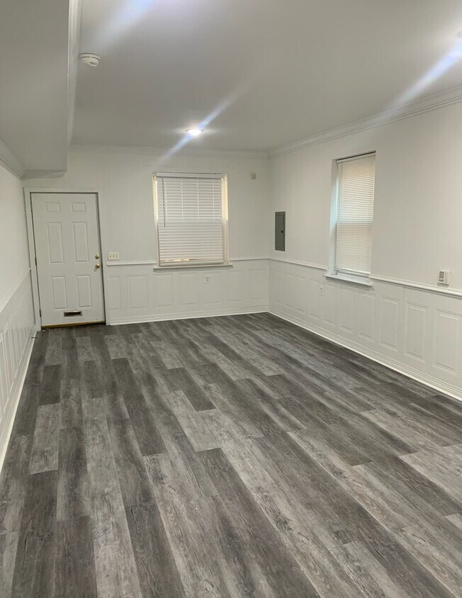Foto principal - 322 N Edgewood St