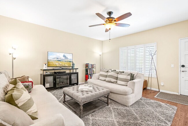Living Room - 11733 Avon Way