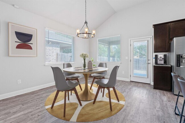 Foto del edificio - 9213 Margaret Jewel Ln