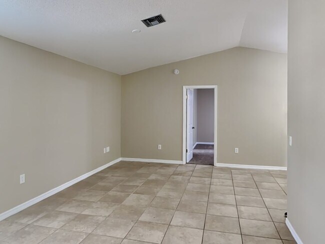 Building Photo - 104 Ridgecrest Dr