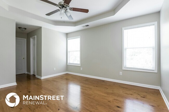 Foto del edificio - 1604 Silver Oak Dr