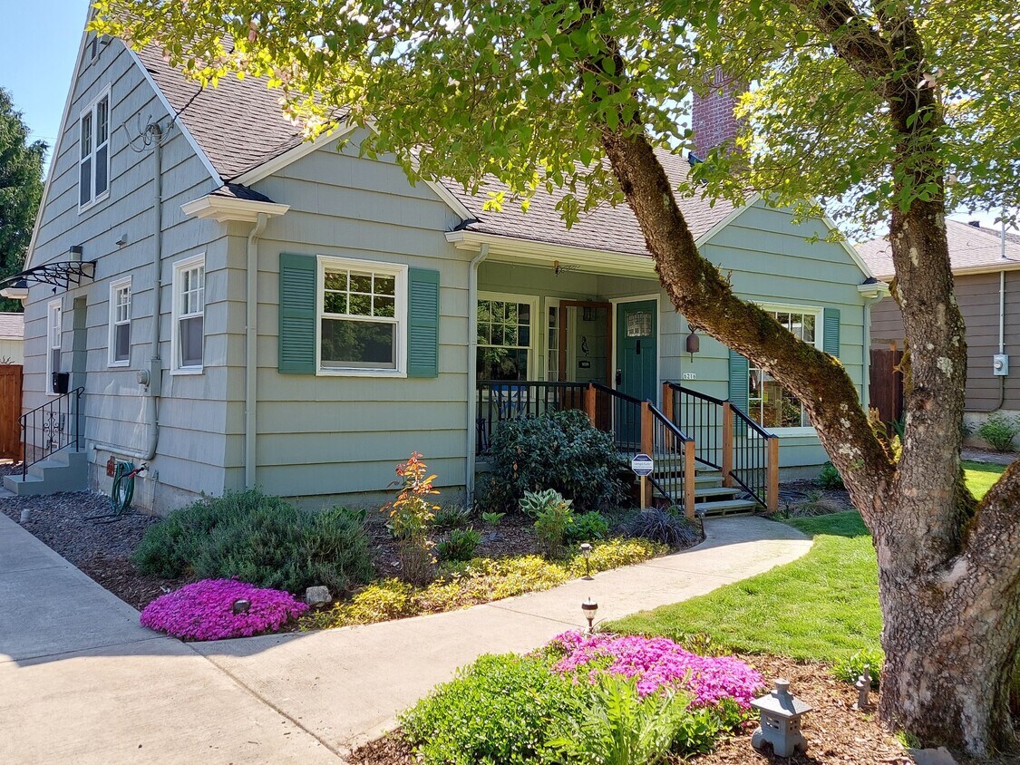 Primary Photo - 6216 N Princeton St