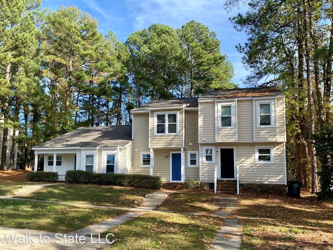 Primary Photo - 2 br, 2.5 bath House - 4346 Bona Ct.