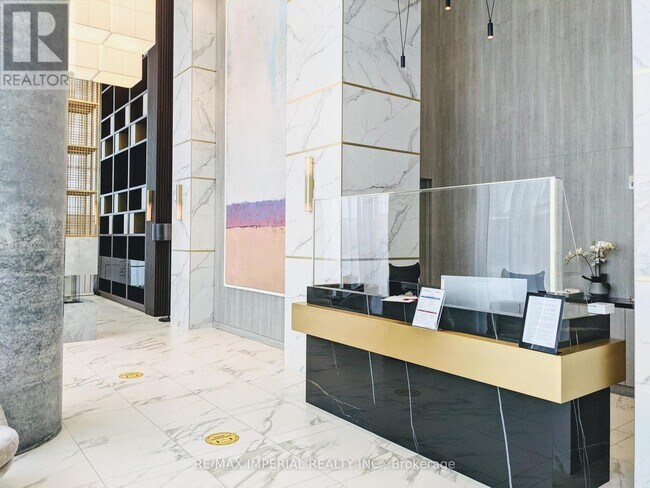 Photo du bâtiment - 950 Portage Pkwy