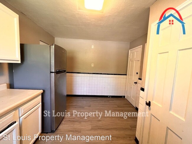 Foto del edificio - 2 br, 1 bath House - 5614 Lucas and Hunt Rd