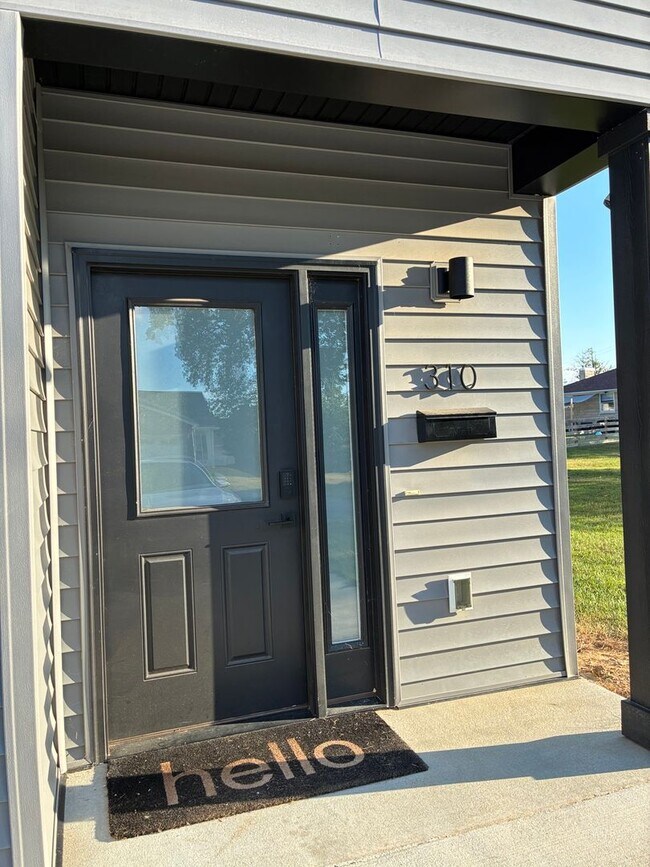 Foto del edificio - **LESS THAN 10 miles to Fort Knox**