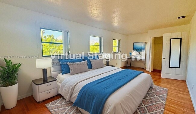 Building Photo - 6969 SW 36th Dr