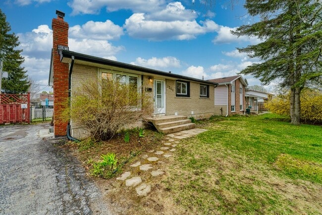 Building Photo - 2 Bed / 1 Bath – Modern Basement Unit – AL...