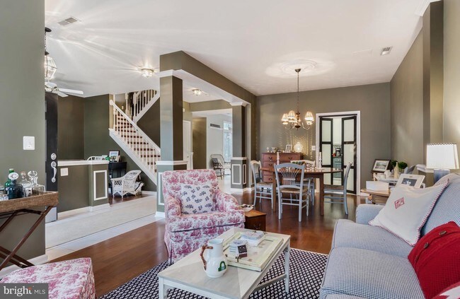 Building Photo - 7563 Tour Dr