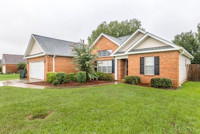 Building Photo - 205 Carver Ct