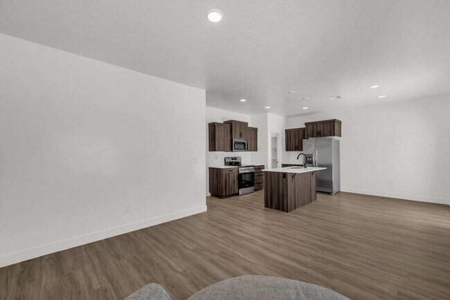 Foto del edificio - Stunning End-Unit in South Desert Townhomes